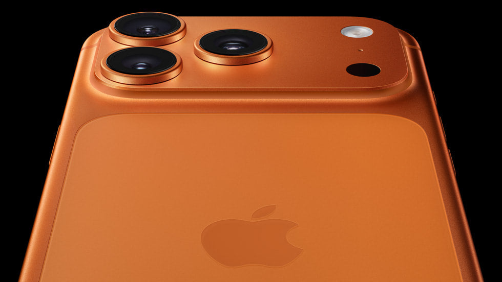Apple iPhone 17 Pro 256GB — rear-camera close-up
